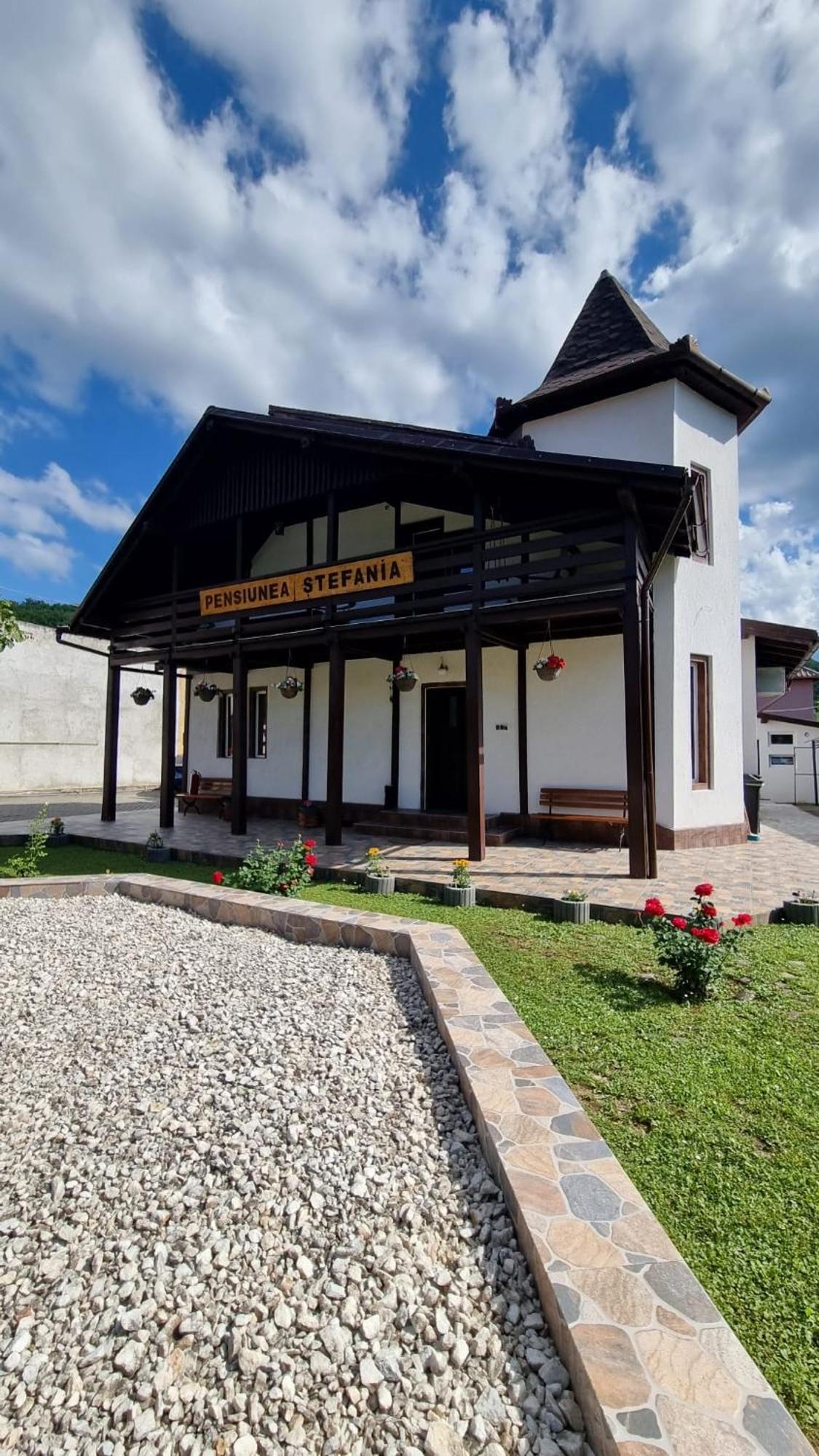 Pensiune Stefania Hunedoara Esterno foto